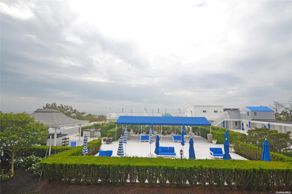 The Hamptons Real Estate | View 231 Dune, 10 | Listing