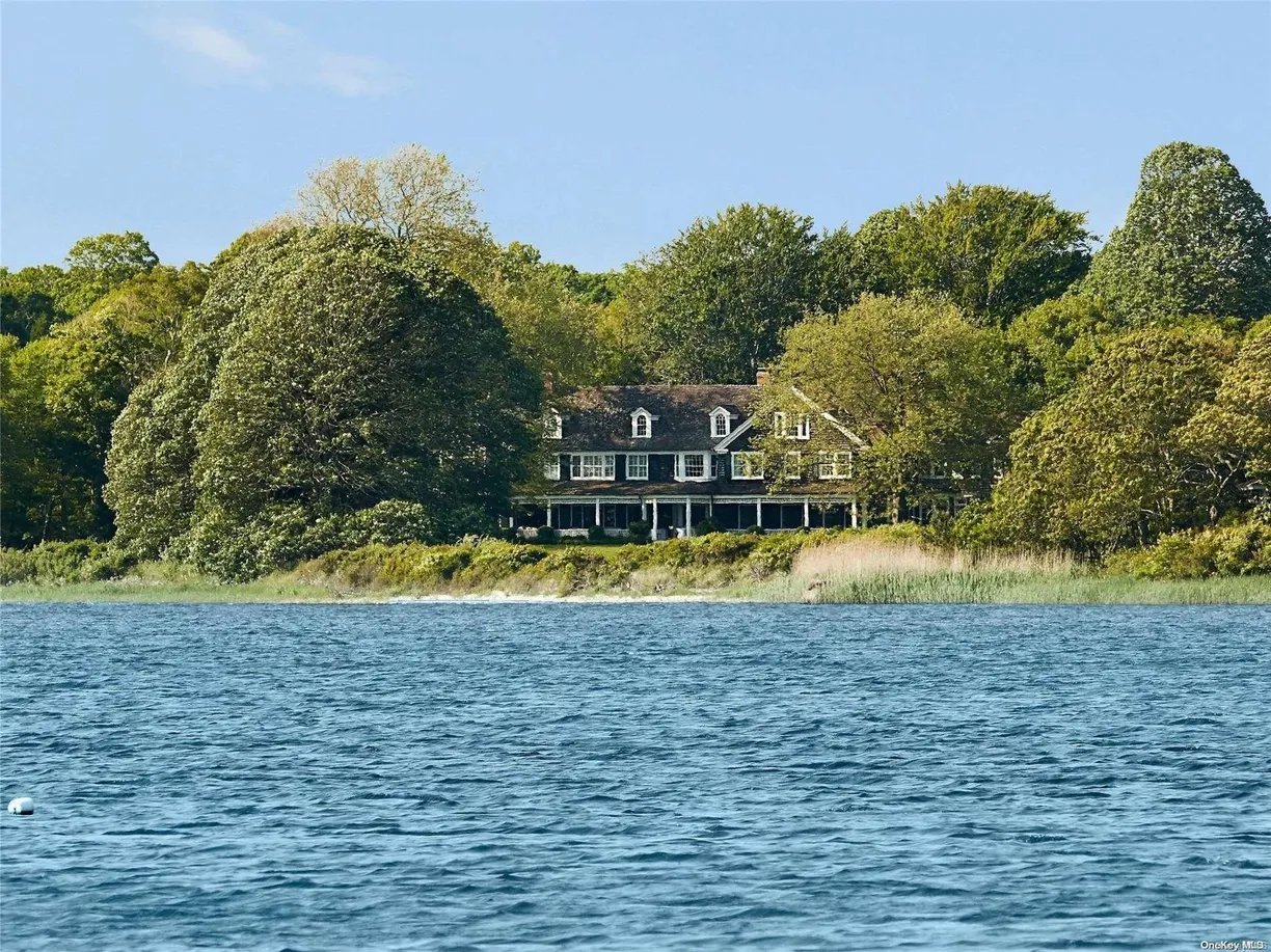 The Hamptons Real Estate | View 90 & 100 Briarpatch Road | Listing