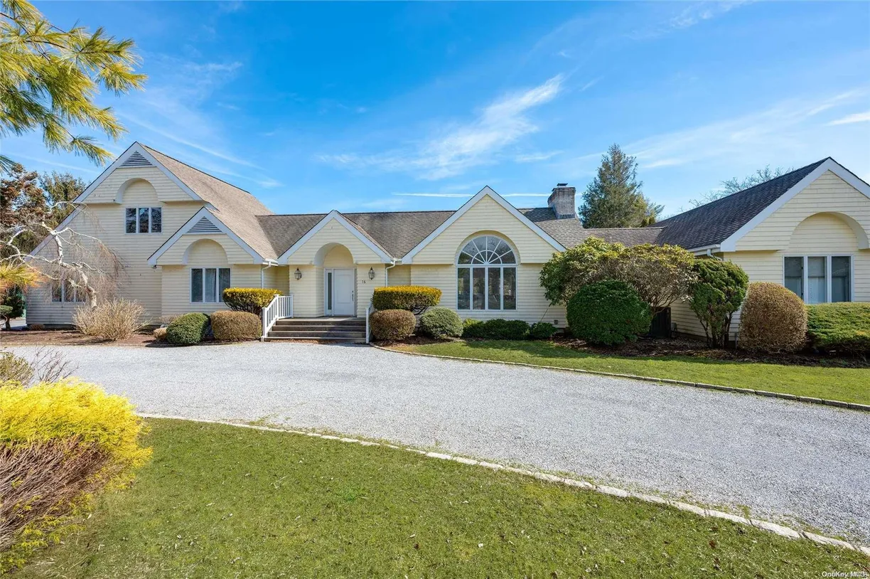 The Hamptons Real Estate | View 16 Laila Lane | Listing