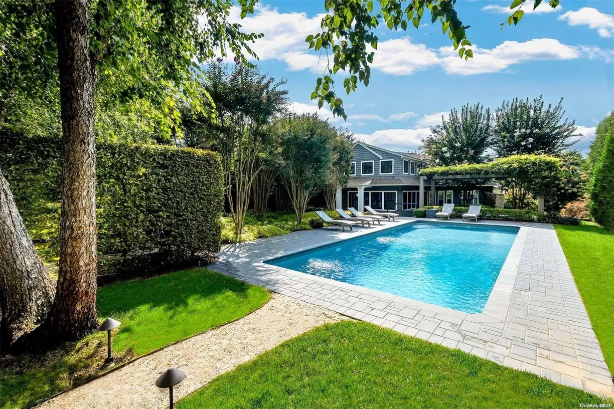 The Hamptons Real Estate | View 7 Miller Lane | 4 Beds, 3 Baths