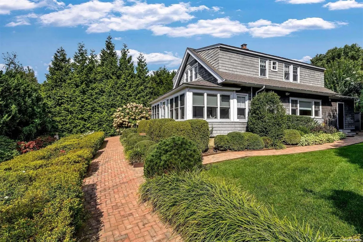 The Hamptons Real Estate | View 7 Miller Lane | Listing