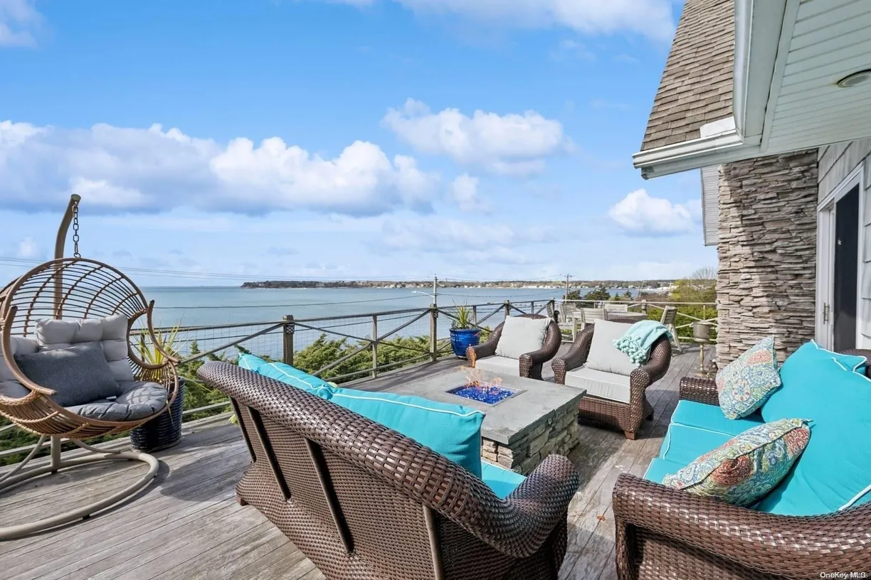 The Hamptons Real Estate | View 2 W Hillover Road | Listing