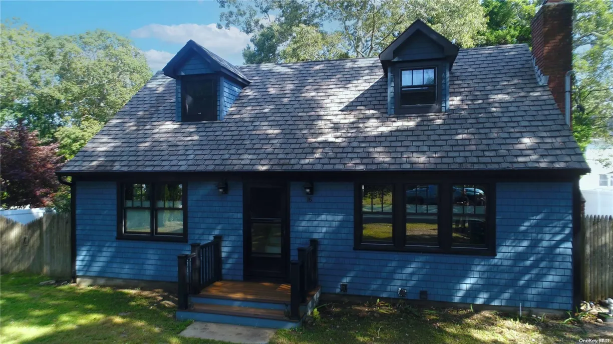The Hamptons Real Estate | View 16 Heather Drive | Listing