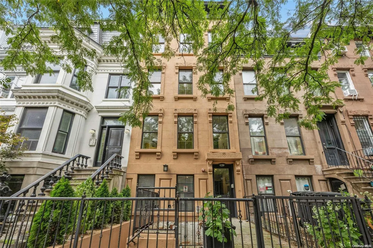 New York City Real Estate | View 583 Putnam Avenue, 4 | 3 Beds, 2 Baths