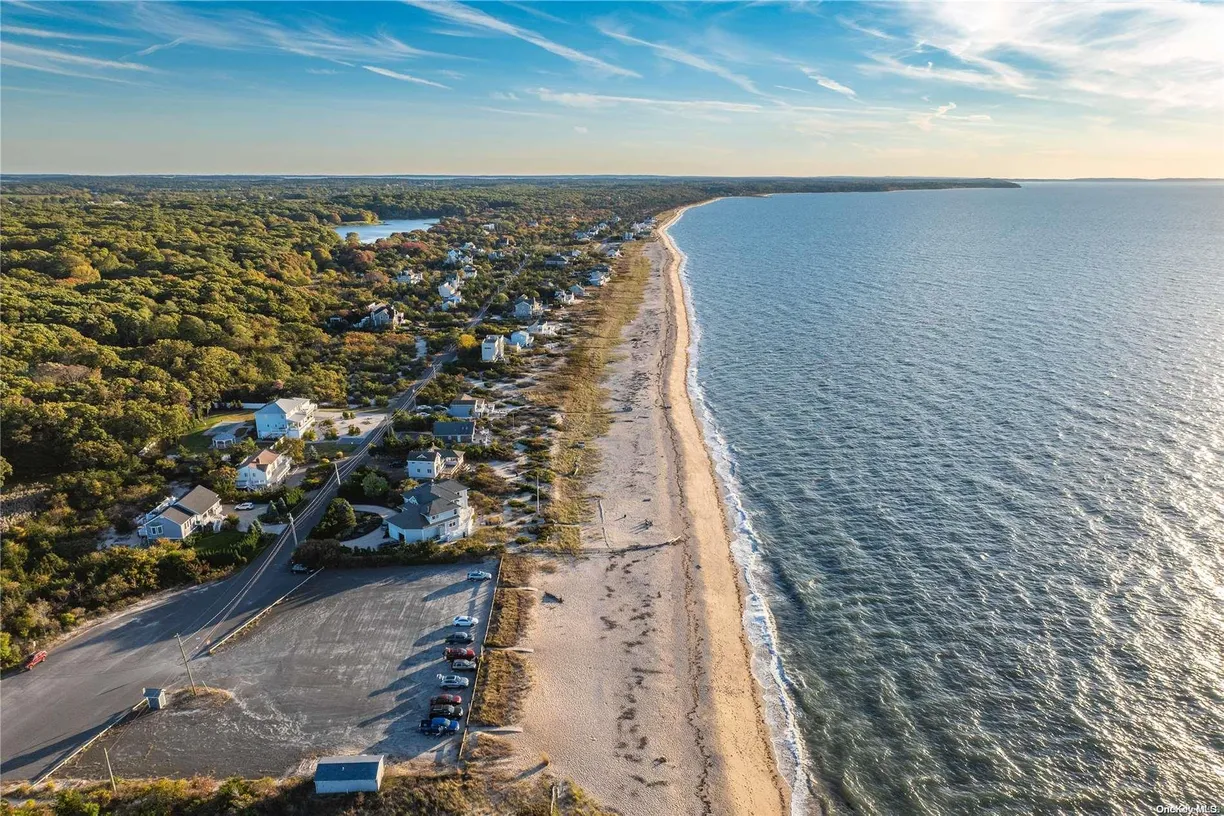 The Hamptons Real Estate | View 6005 Hortons Lane | Listing
