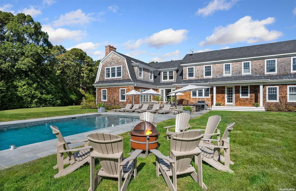 The Hamptons Real Estate | View 21 Oak View Road | Listing