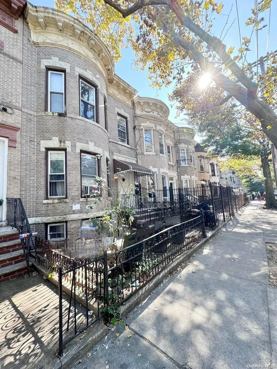 New York City Real Estate | View 197 Grant Ave Avenue | Listing