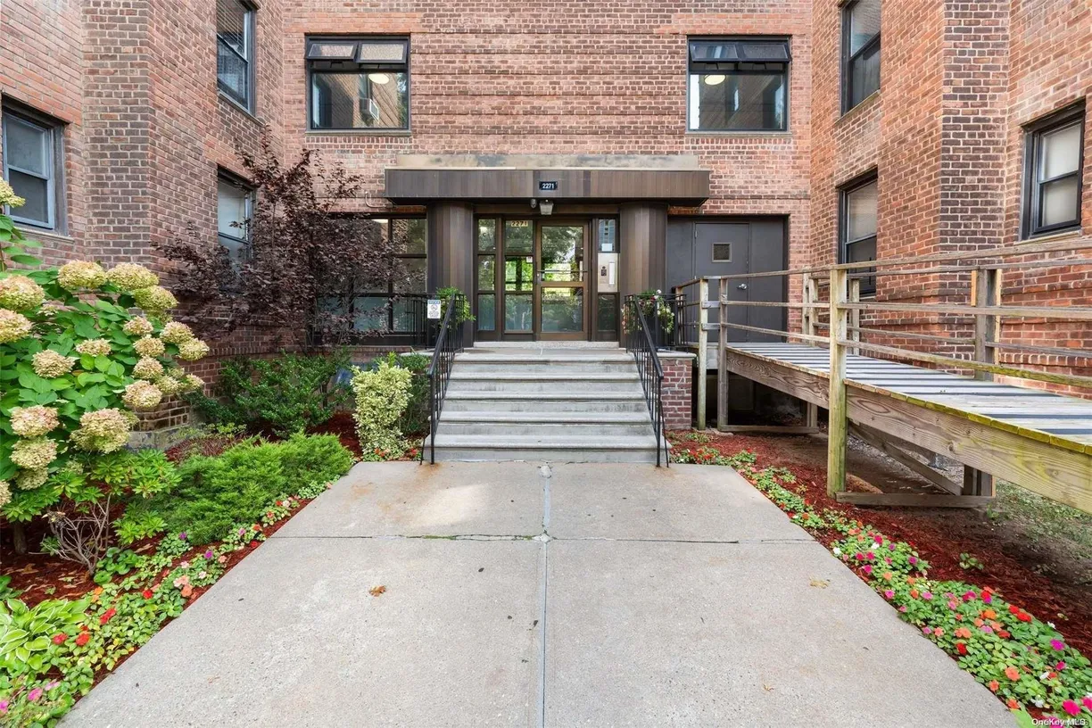 New York City Real Estate | View 2271 Knapp Street, 1F | Listing