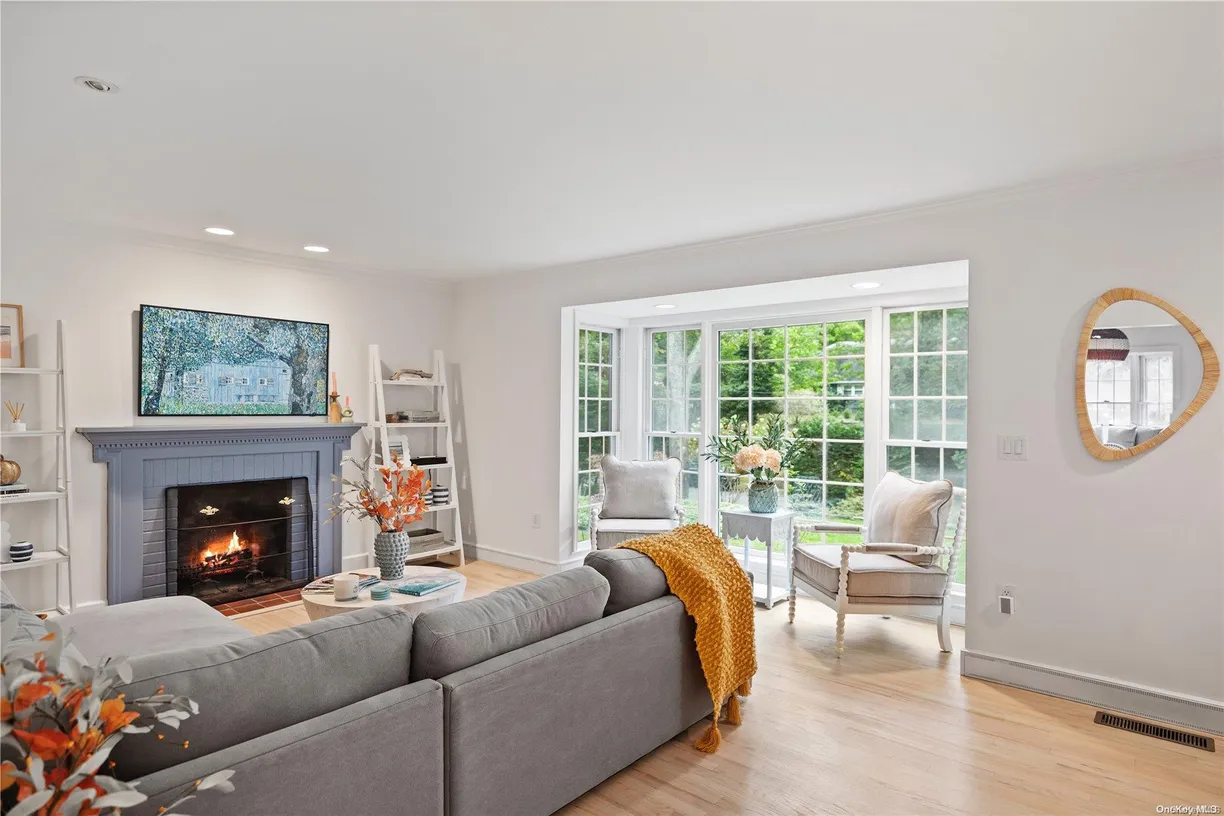 The Hamptons Real Estate | View 31 Widener Lane | Listing