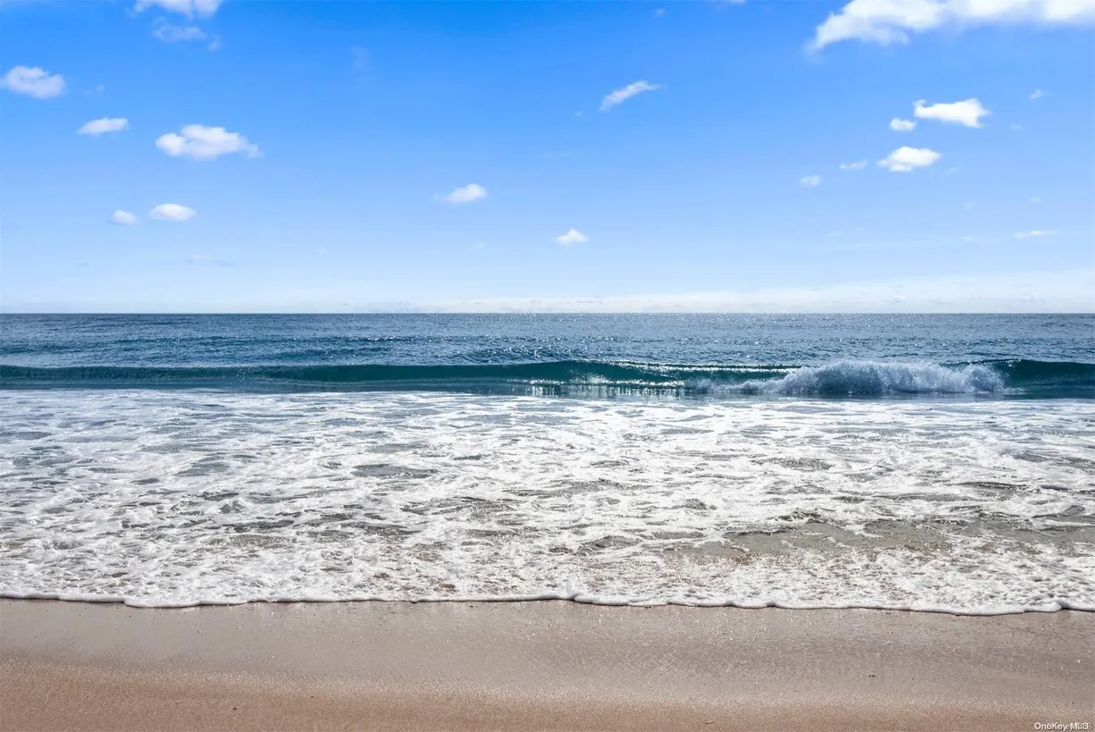 The Hamptons Real Estate | View 86 Jessup Lane | Listing