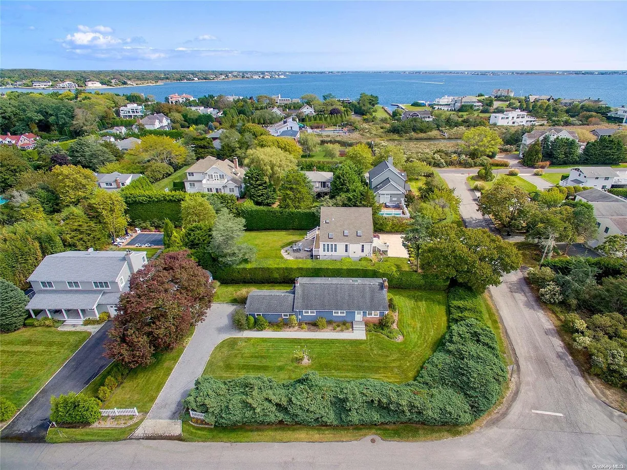 The Hamptons Real Estate | View 66 Halsey Road | 2 Beds, 1 Bath