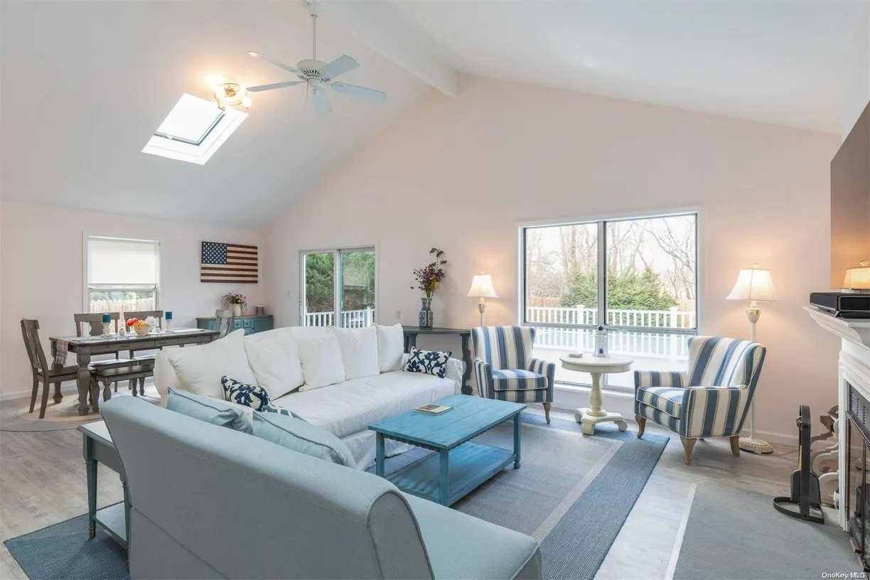 The Hamptons Real Estate | View 37 Halsey | Listing