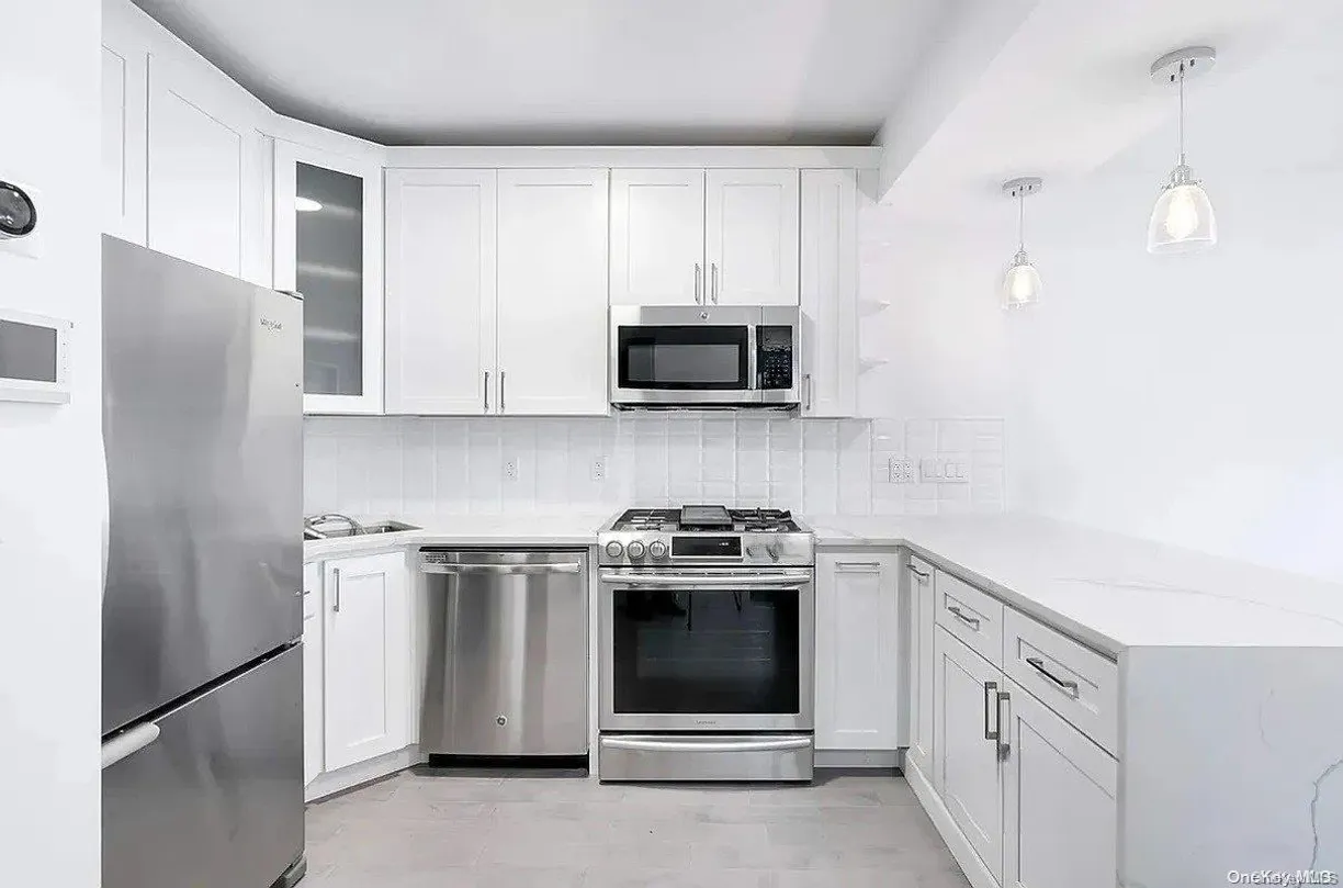 New York City Real Estate | View 41-04 27th St, 5A | Listing