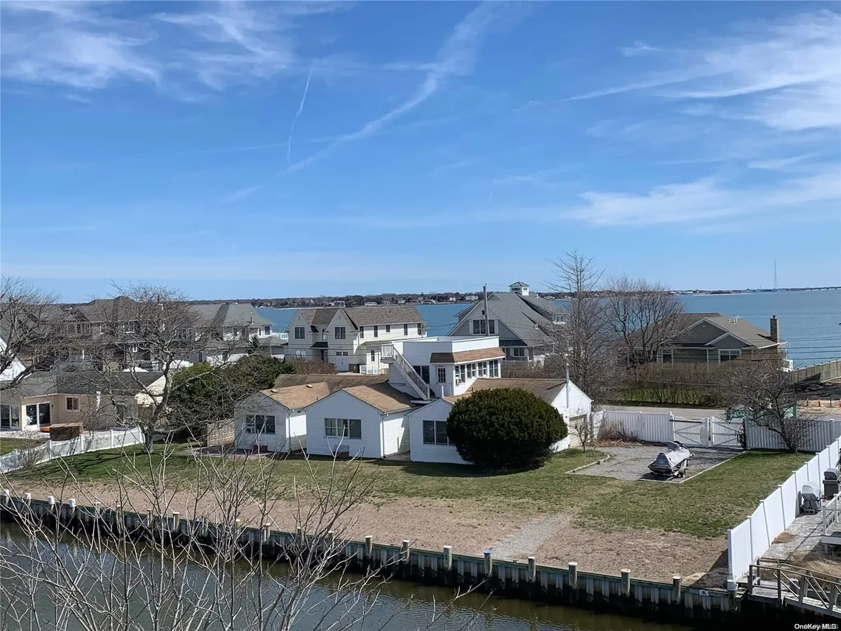 The Hamptons Real Estate | View 12 Shinnecock Road | 3 Beds, 2 Baths