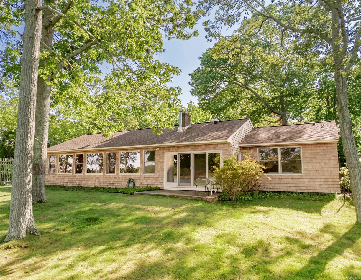 The Hamptons Real Estate | View 5 Bay Shore Drive | Listing