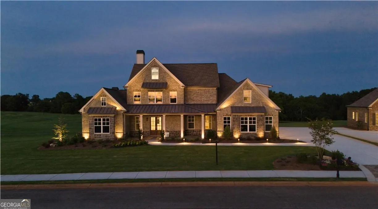 Athens, GA Real Estate | View 557 Club Drive | 5 Beds, 5 Baths