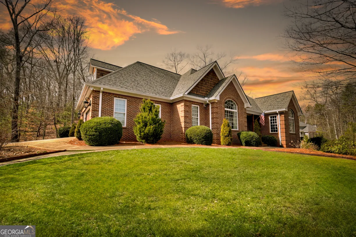 Athens, GA Real Estate | View 519 The Oaks Drive | 5 Beds, 3 Baths