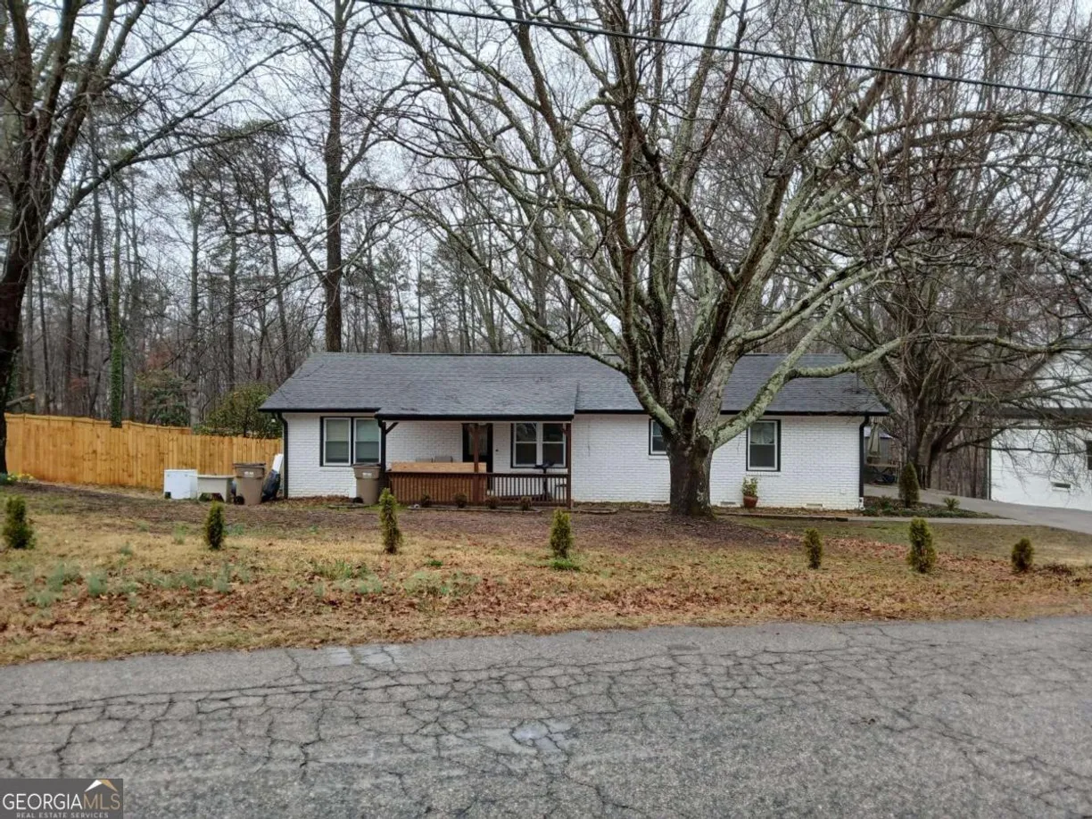 Athens, GA Real Estate | View 3250 Lee Drive | 4 Beds, 2 Baths