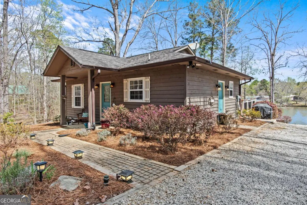 Athens, GA Real Estate | View 170 Paramount Drive | 3 Beds, 2 Baths