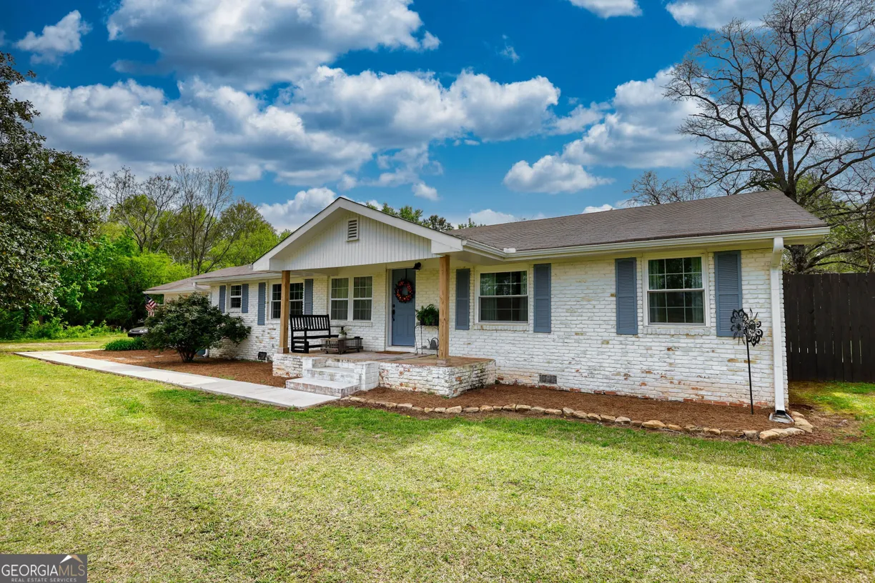 Athens, GA Real Estate | View 4961 Eatonton Road | 3 Beds, 2 Baths