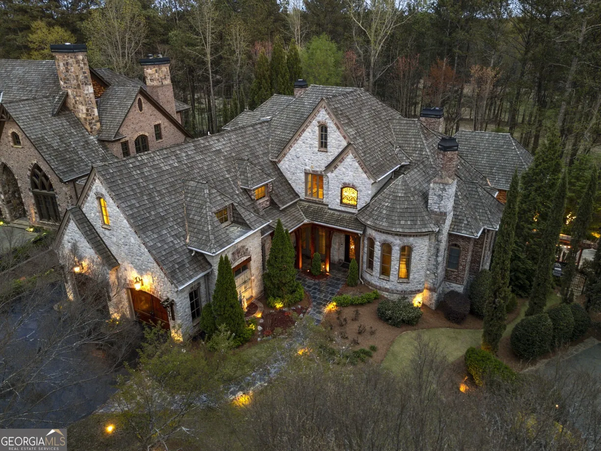 Athens, GA Real Estate | View 290 Ardsley Lane | 6 Beds, 7 Baths