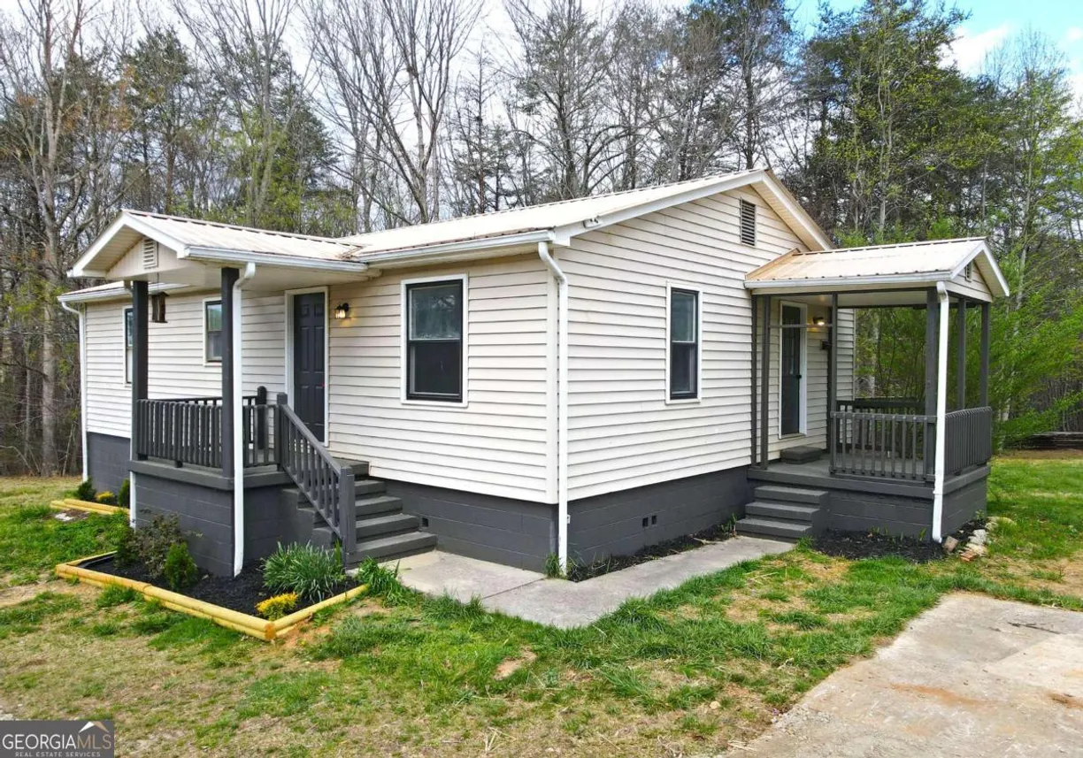 Athens, GA Real Estate | View 1093 Old Wolf Creek Road | 2 Beds, 2 Baths
