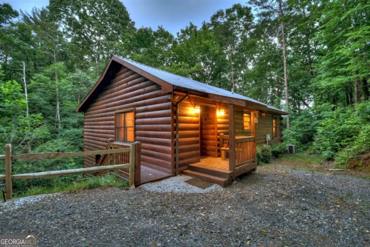 Athens, GA Real Estate | View 1087 Cherry Lake Drive | 3 Beds, 2 Baths