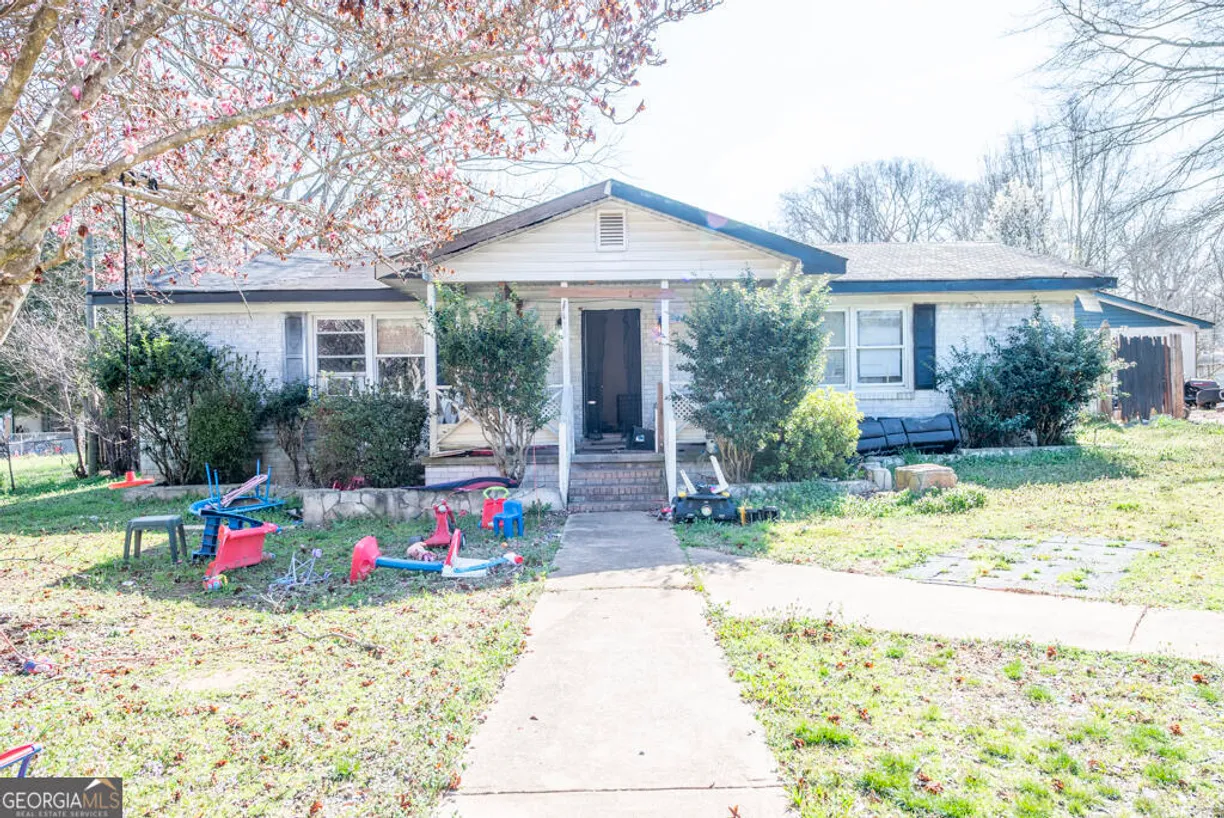 Athens, GA Real Estate | View 30 Millwood Drive | 2 Beds, 2 Baths