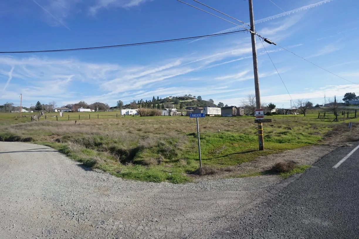 S Petersburg, Valley Springs, CA 95252 Property for sale