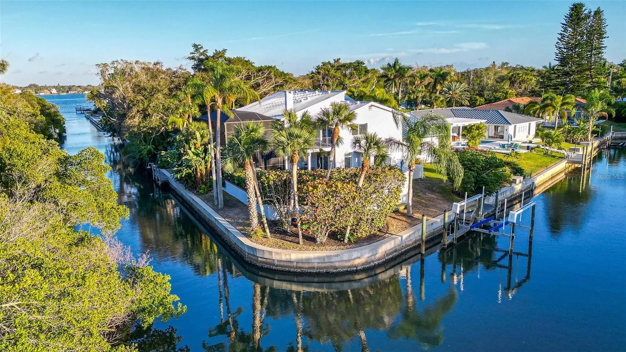 Sarasota/St. Petersburg Real Estate | View 6934 BELGRAVE DRIVE | Listing