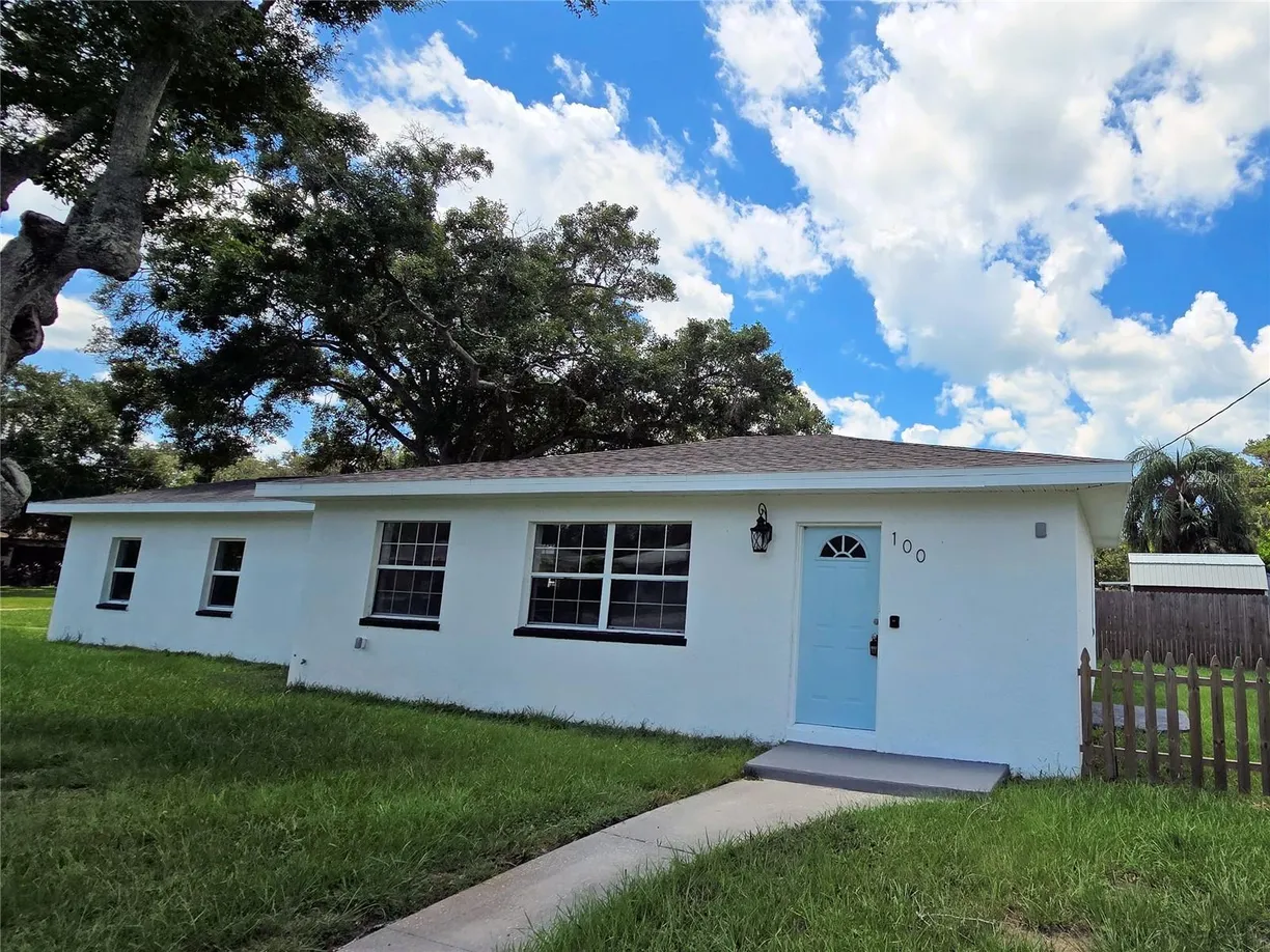 Sarasota/St. Petersburg Real Estate | View 100 N DUNCAN AVENUE | 3 Beds, 2 Baths