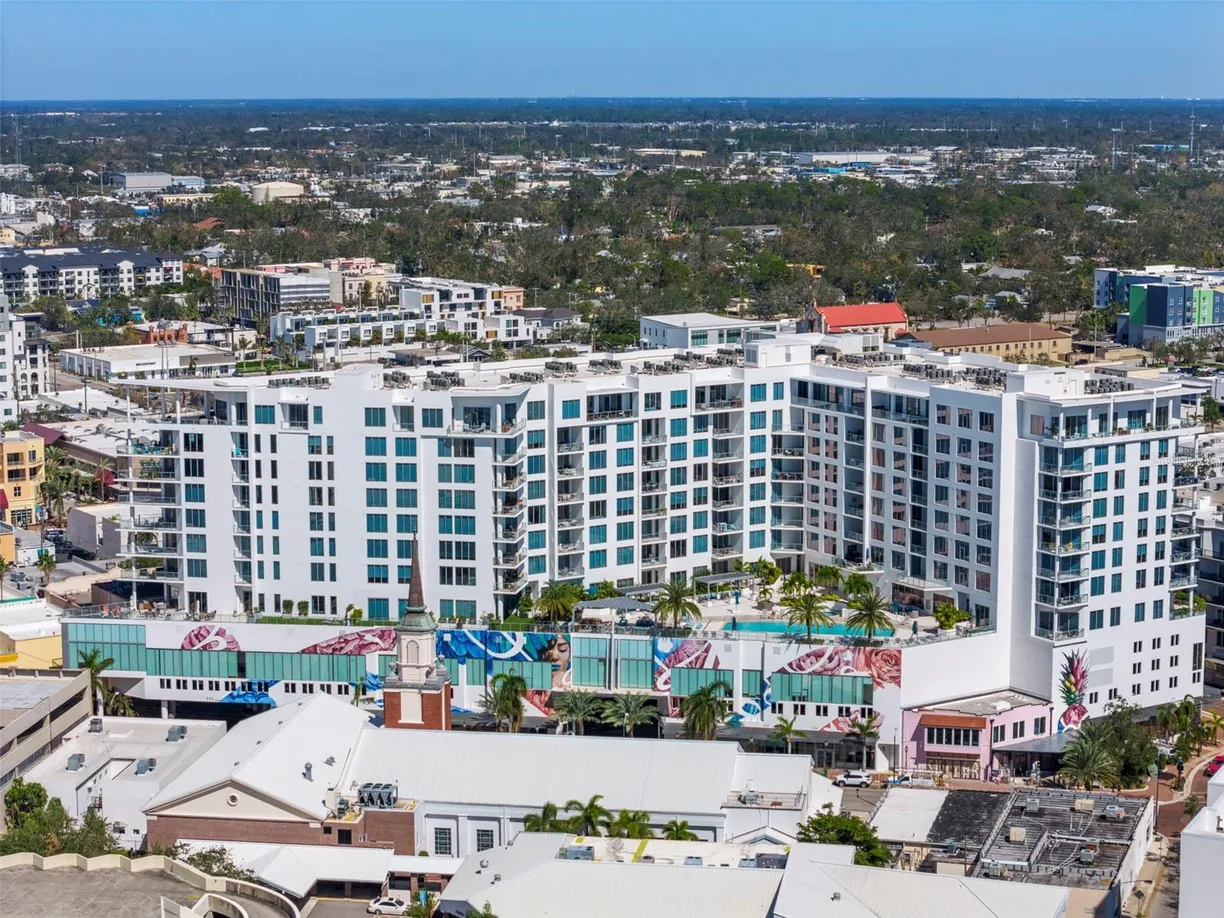 Sarasota/St. Petersburg Real Estate | View 111 S PINEAPPLE AVENUE, 613 | 2 Beds, 2 Baths