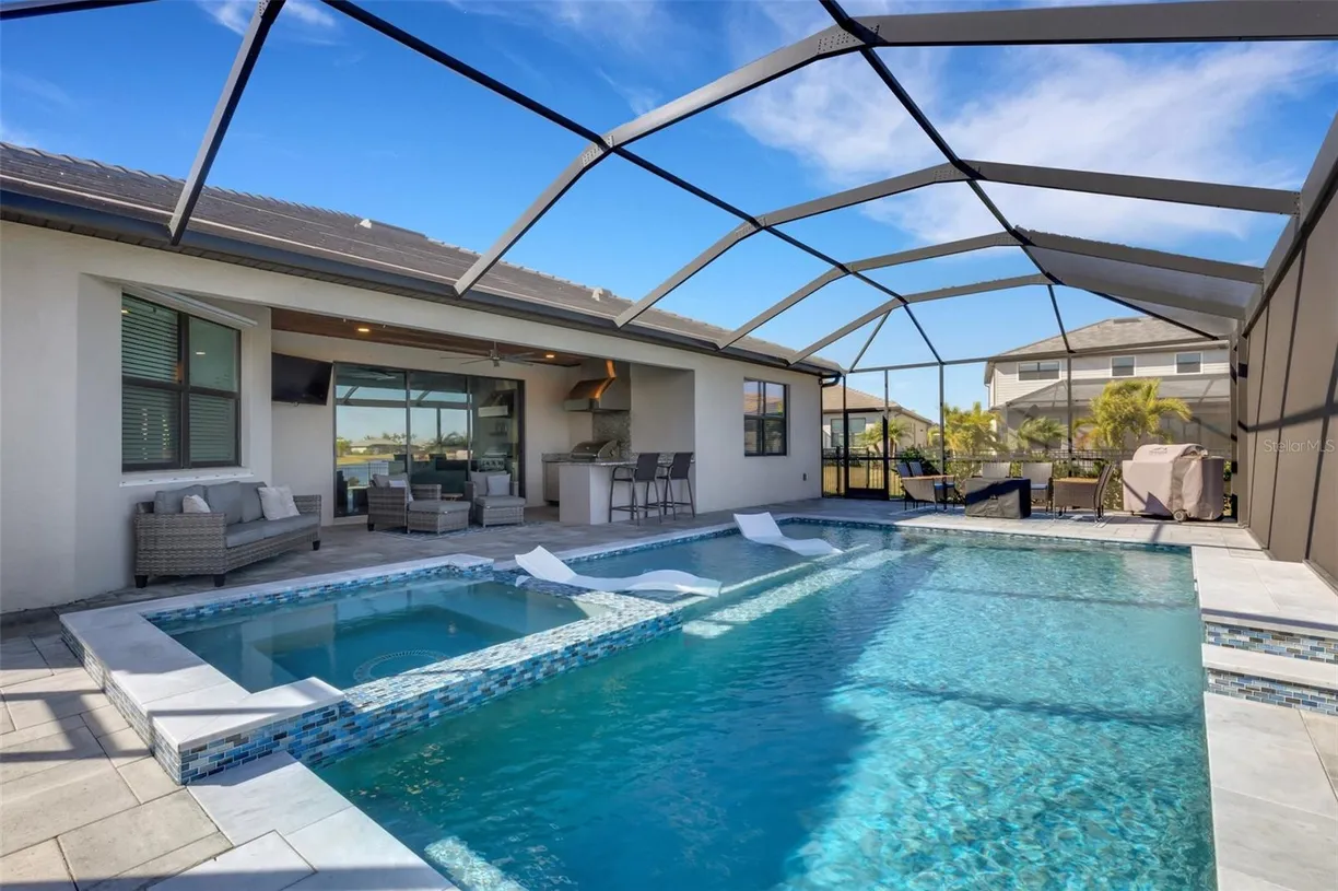 Sarasota/St. Petersburg Real Estate | View 5035 SEAFOAM TRAIL | Listing