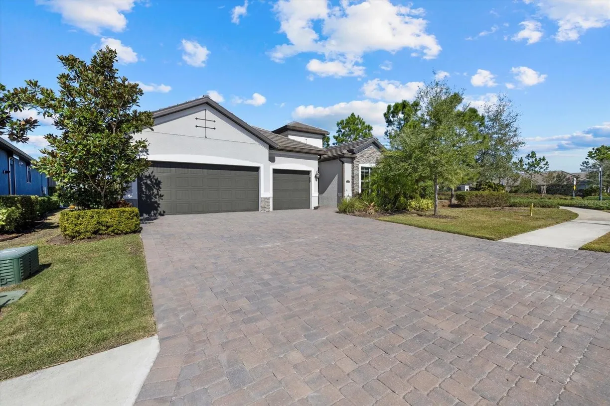 Sarasota/St. Petersburg Real Estate | View 12029 PERENNIAL PLACE | 3 Beds, 3 Baths