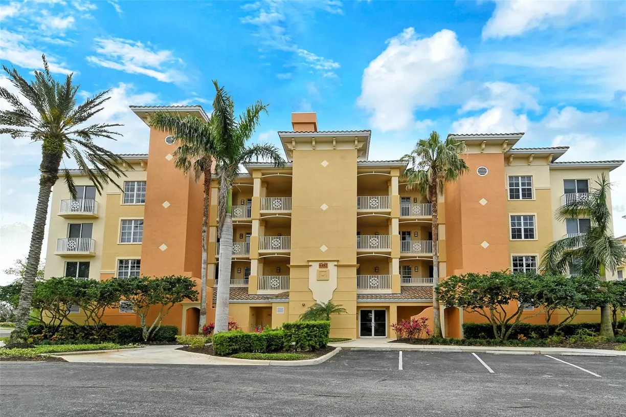 Sarasota/St. Petersburg Real Estate | View 6482 WATERCREST WAY, 203 | 3 Beds, 2 Baths