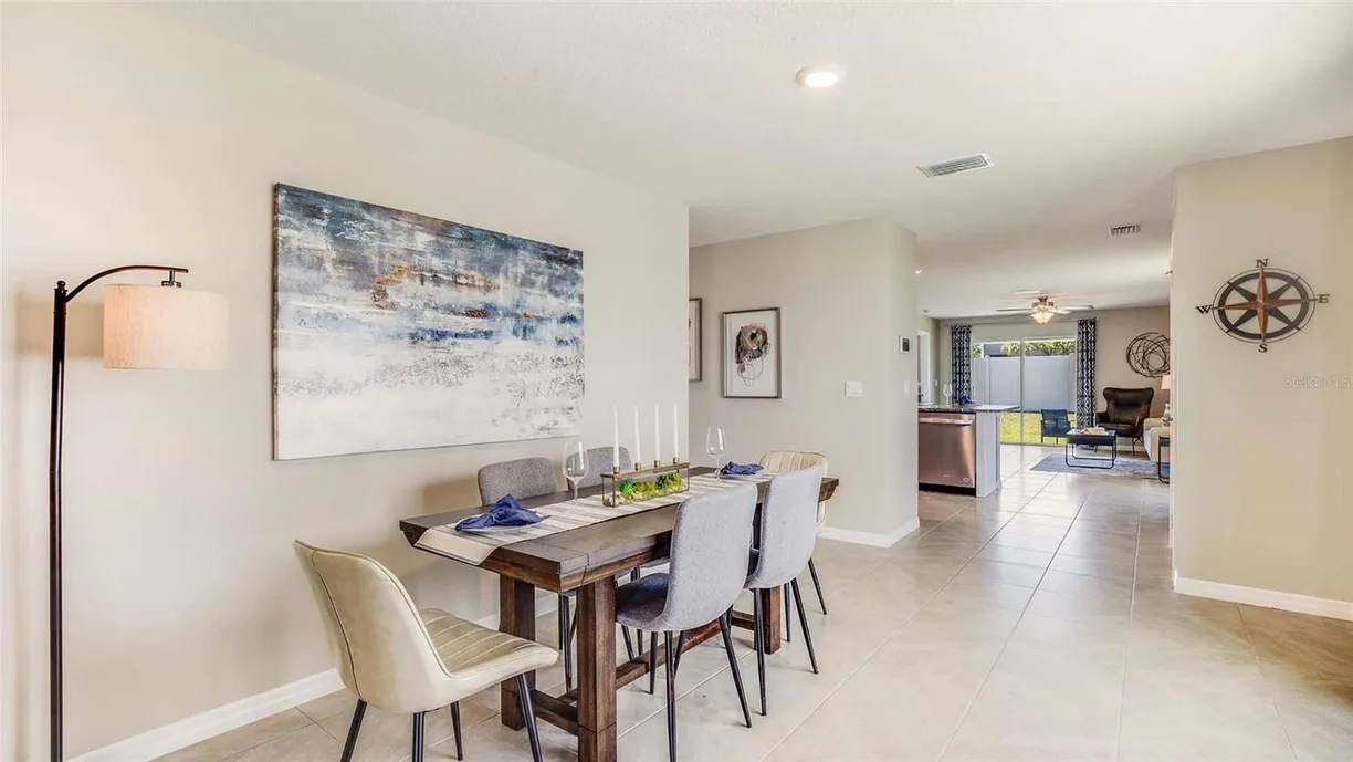 Sarasota/St. Petersburg Real Estate | View 10729 HIDDEN BANKS GLEN | Listing