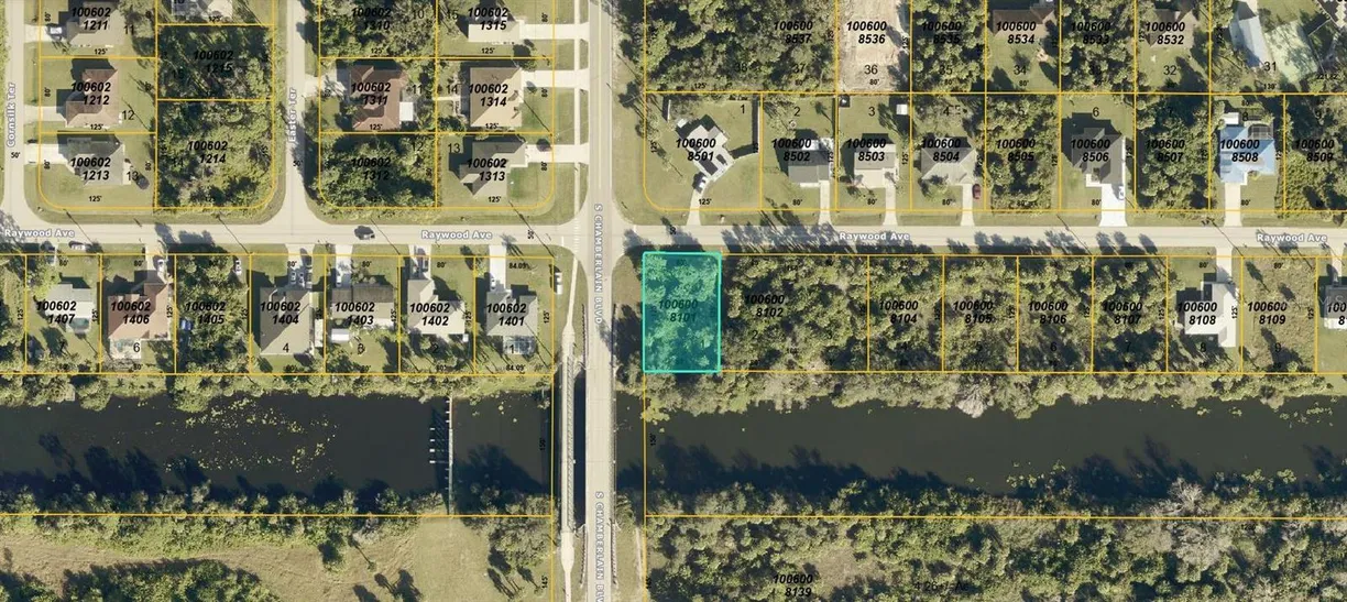 Sarasota/St. Petersburg Real Estate | View RAYWOOD AVENUE