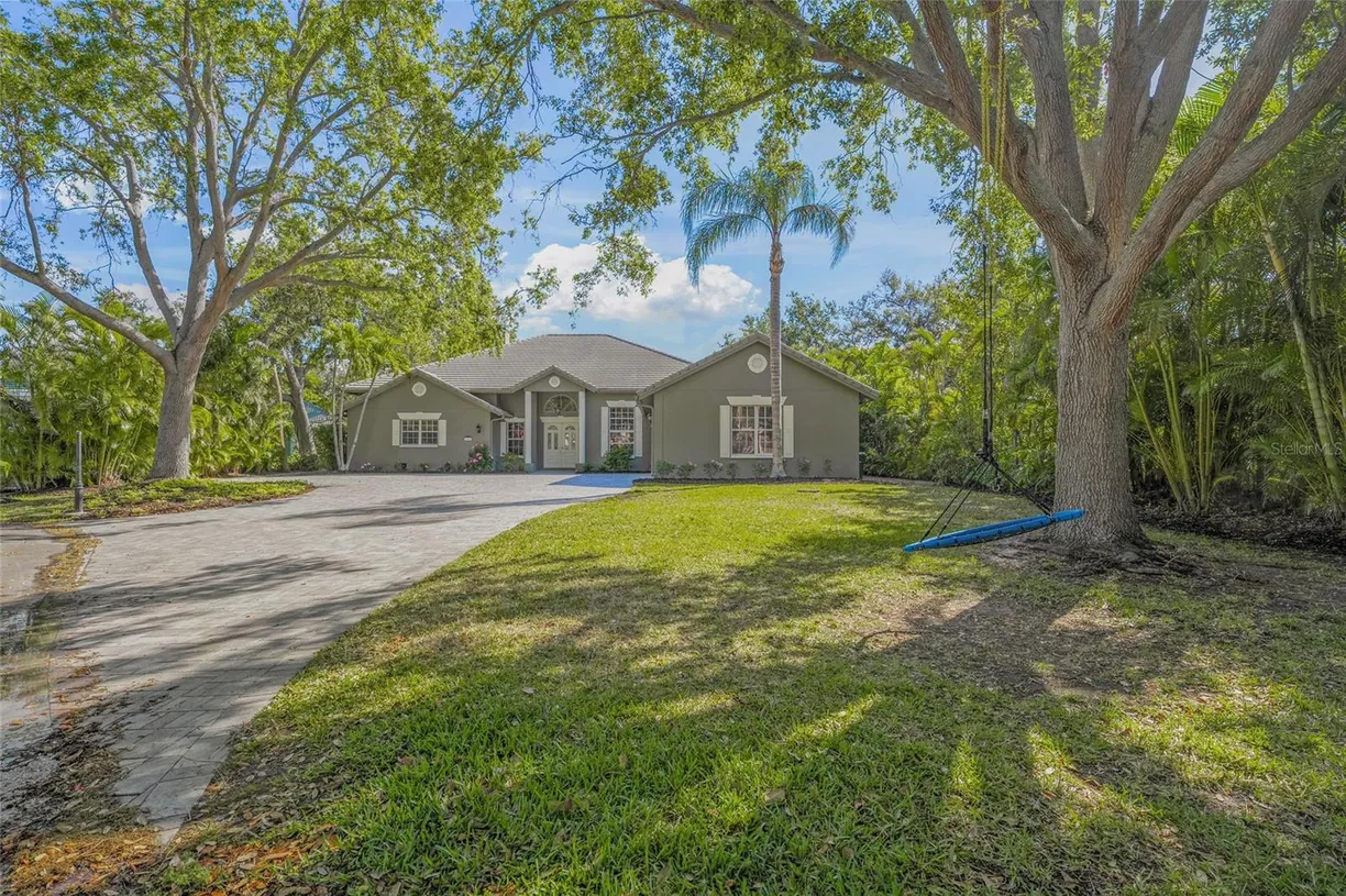 Sarasota/St. Petersburg Real Estate | View 1693 LANDINGS LANE | Listing