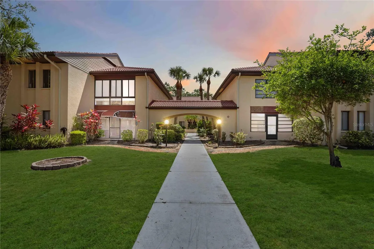 Sarasota/St. Petersburg Real Estate | View 1111 W FAITH CIRCLE, 2004 | 3 Beds, 2 Baths