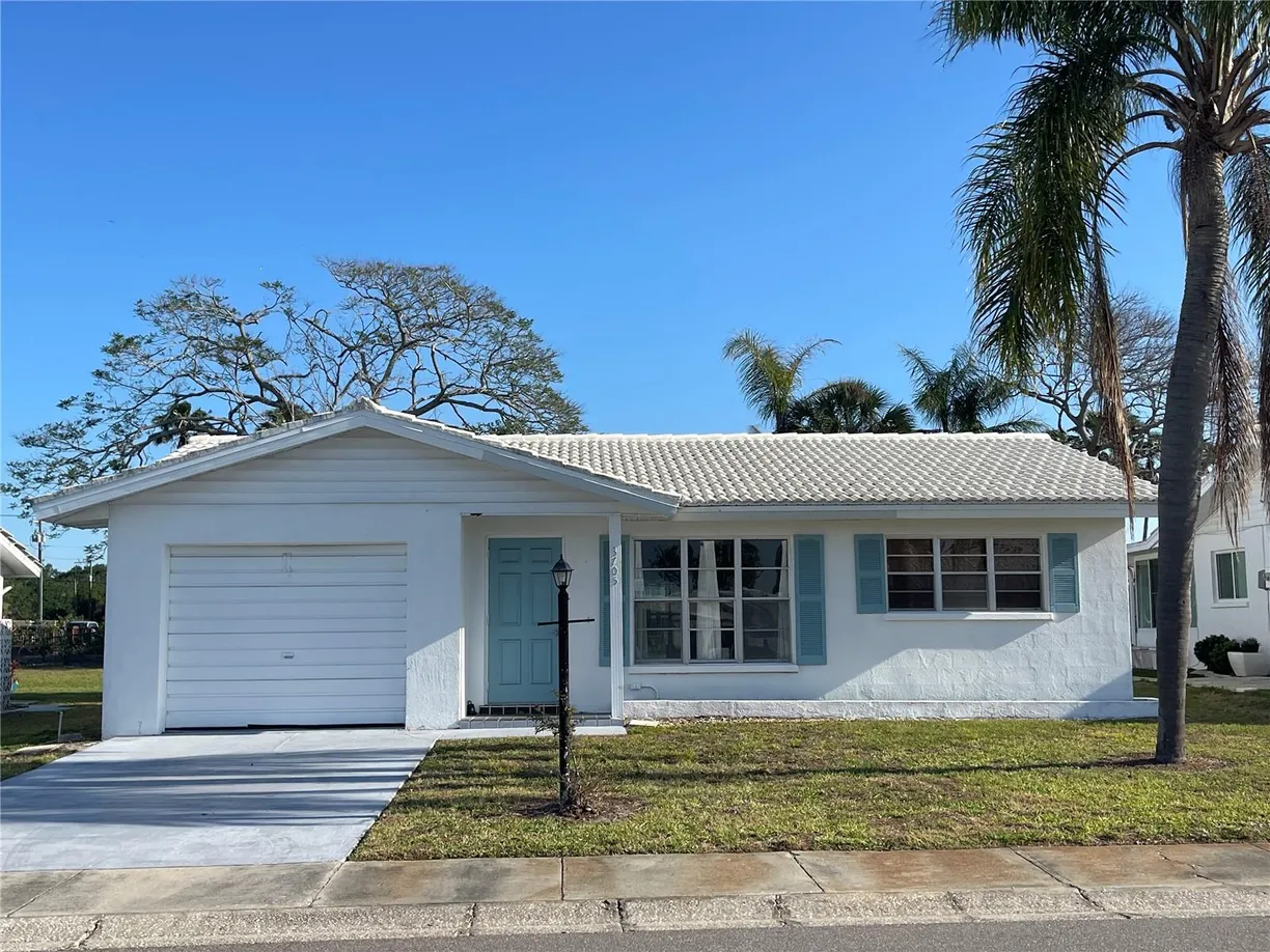 Sarasota/St. Petersburg Real Estate | View 3705 CHINABERRY ROAD | 2 Beds, 2 Baths