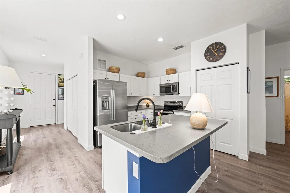 Sarasota/St. Petersburg Real Estate | View 1800 LITTLE BIRD COURT | Listing