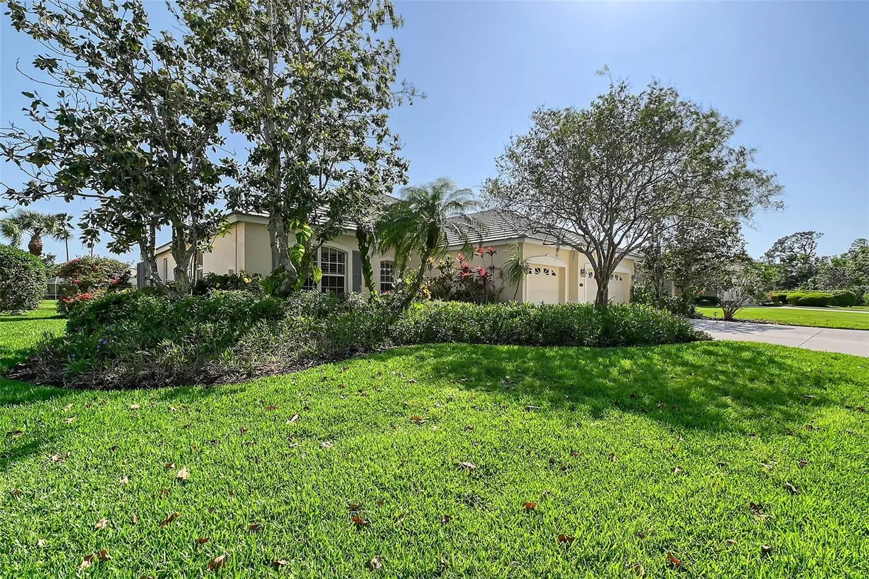 Sarasota/St. Petersburg Real Estate | View 5032 TIMBER CHASE WAY | Listing