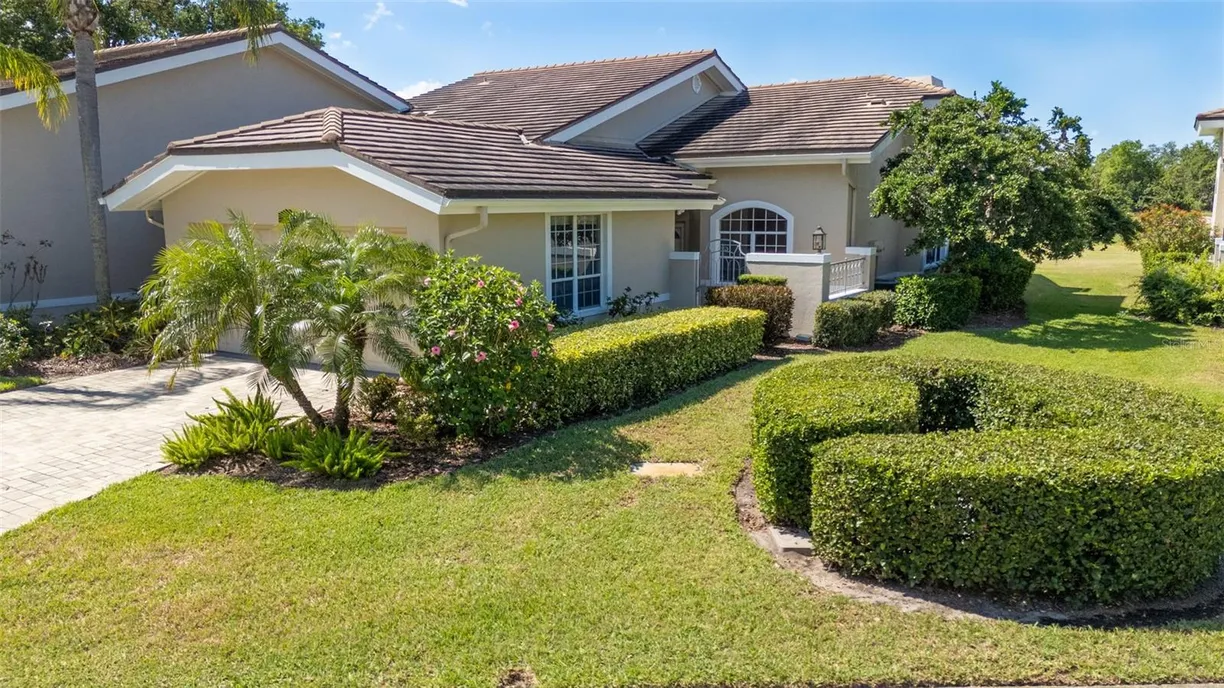 Sarasota/St. Petersburg Real Estate | View 4044 PENSHURST PARK | 3 Beds, 2 Baths