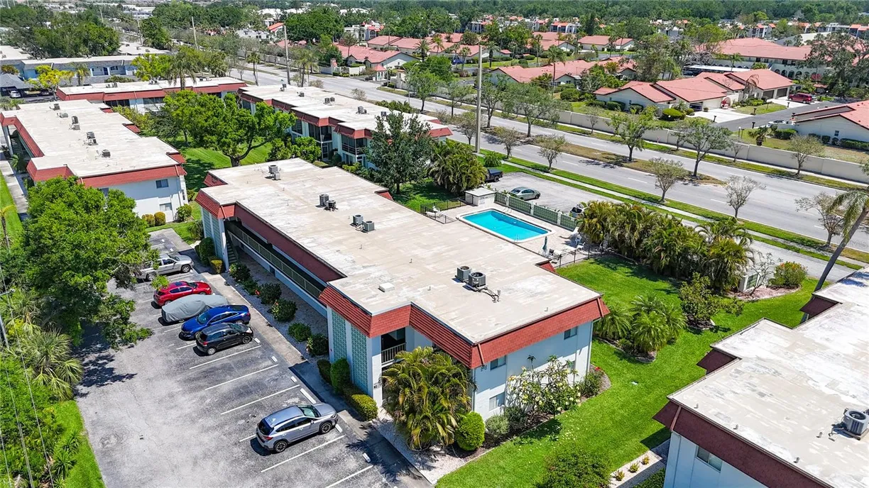 Sarasota/St. Petersburg Real Estate | View 3602 BENEVA ROAD, 405 | 2 Beds, 2 Baths
