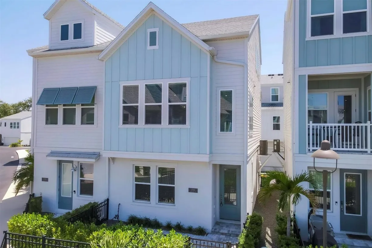 Sarasota/St. Petersburg Real Estate | View 2340 LINDSTROM STREET | 3 Beds, 3 Baths