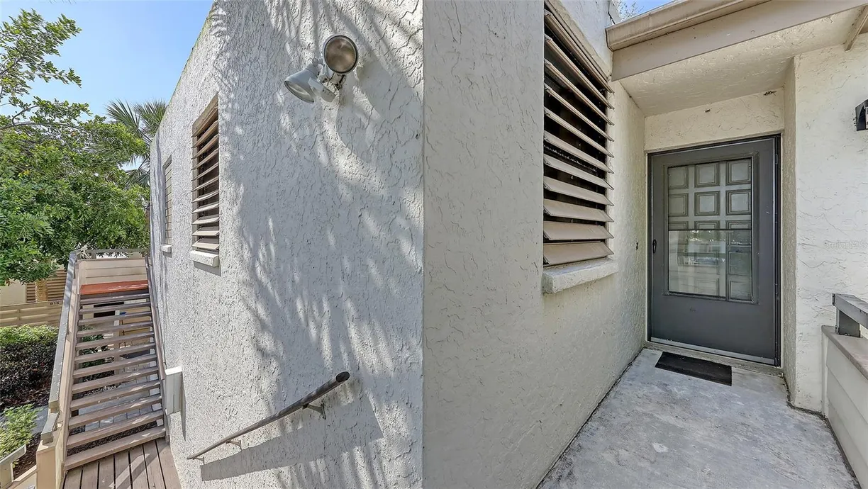 Sarasota/St. Petersburg Real Estate | View 811 OAK DRIVE, 811 | Listing