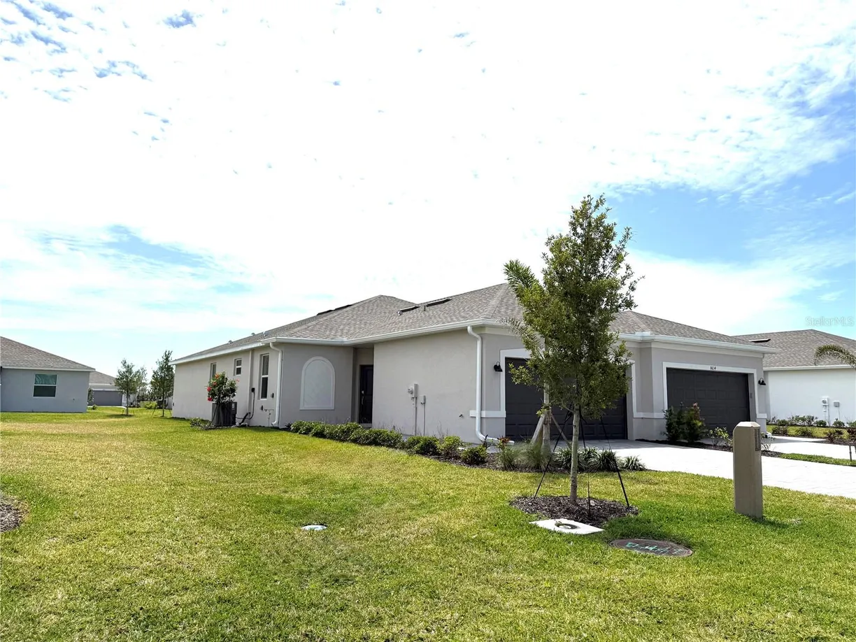Sarasota/St. Petersburg Real Estate | View 8628 SEASALT LOOP | 3 Beds, 2 Baths