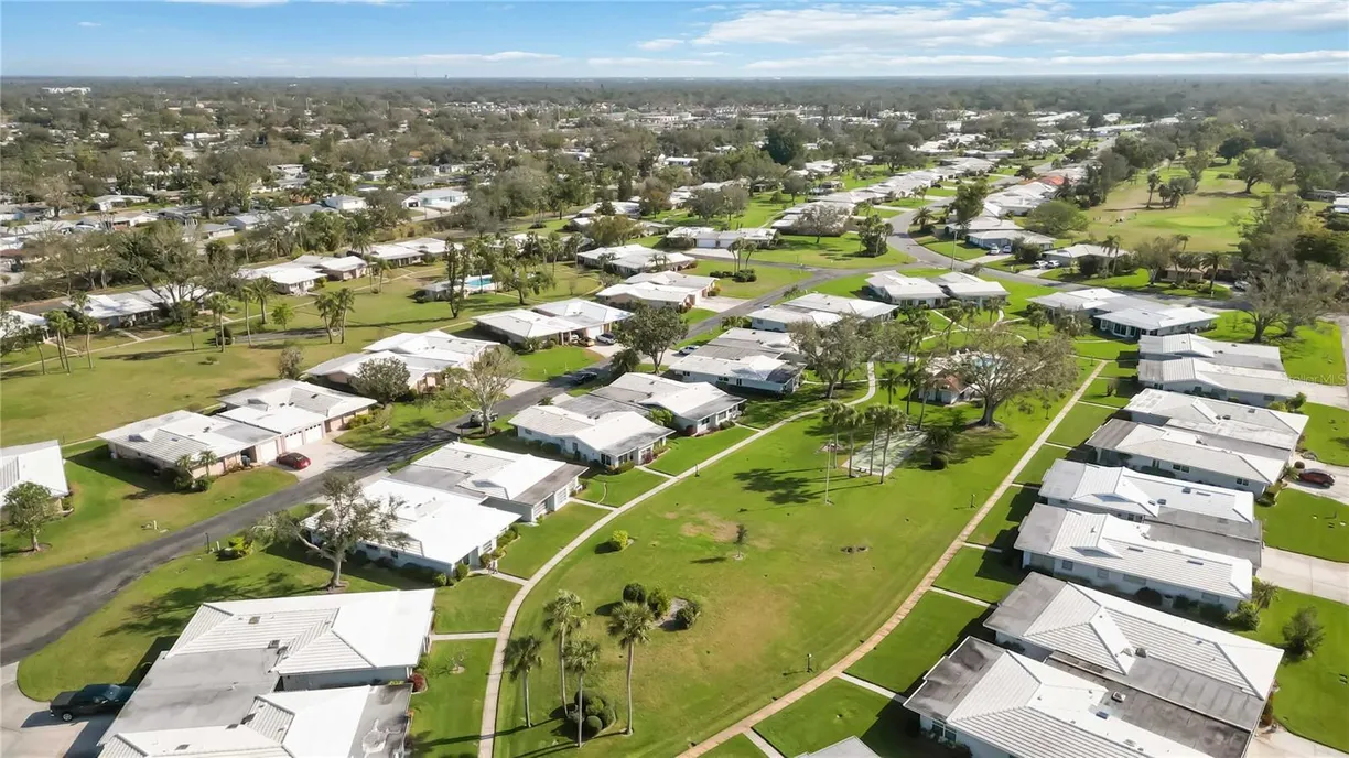 Sarasota/St. Petersburg Real Estate | View 3220 SOUTHFIELD LANE, 810 | Listing