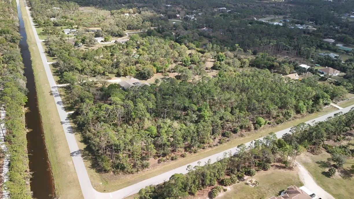 Sarasota/St. Petersburg Real Estate | View ESTATES DRIVE | Listing