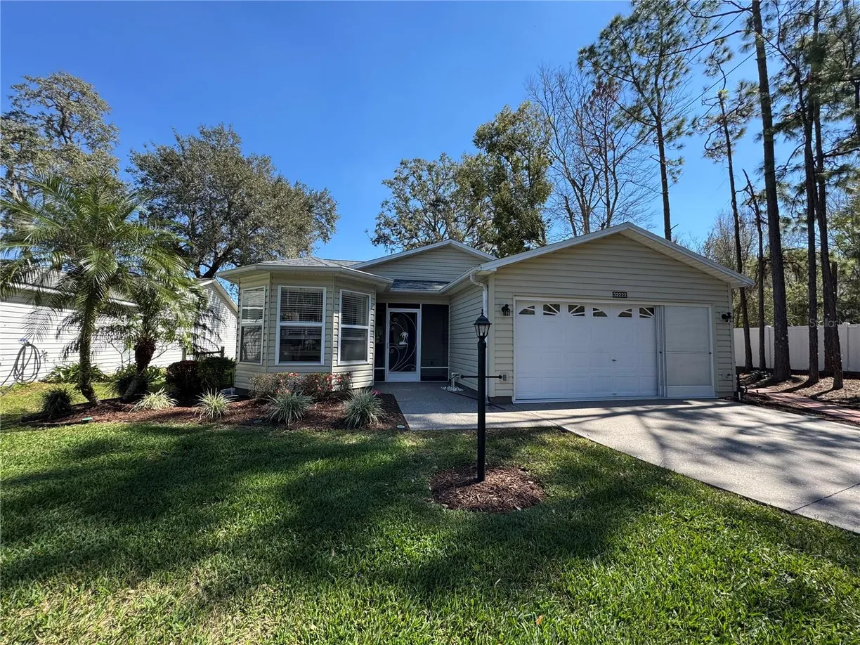 Central Florida Real Estate | View 32222 SUMMERTREE CIRCLE | 2 Beds, 2 Baths